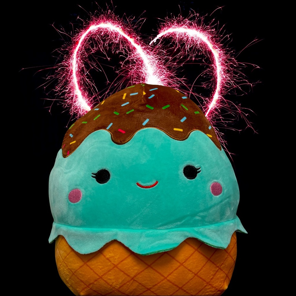 MAYA 12” MINT CHIP ICE CREAM CONE NWT SQUISHMALLOW HTF